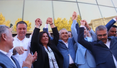 AK Parti’den Büyükşehire Çıkarma